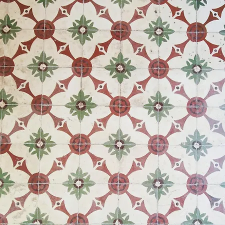 Eden Garden-historic Big House Near Sea, Дом отдыха