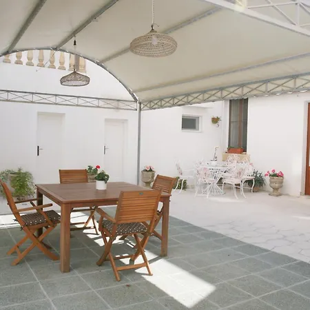 Eden Garden-historic Big House Near Sea, 別荘 ガリポリ