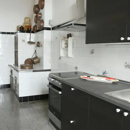 Eden Garden-historic Big House Near Sea,