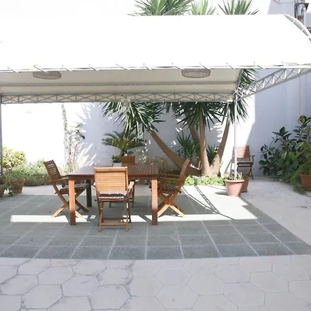 Eden Garden-historic Big House Near Sea, 別荘