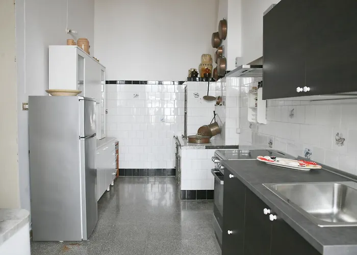 Eden Garden-historic Big House Near Sea, Holiday home