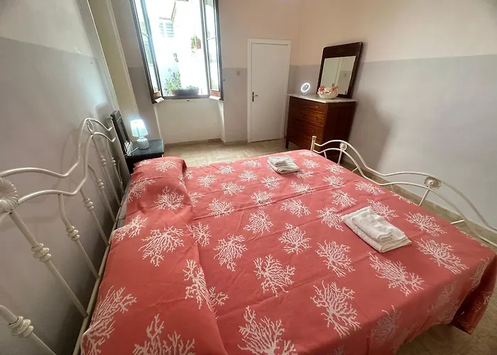 Eden Garden-historic Big House Near Sea, Gallipoli