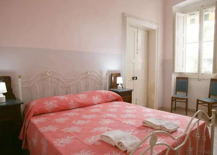 Eden Garden-historic Big House Near Sea, Gallipoli